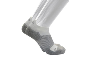 OS1st WP4 Wellness Performance No Show Socks Wide White